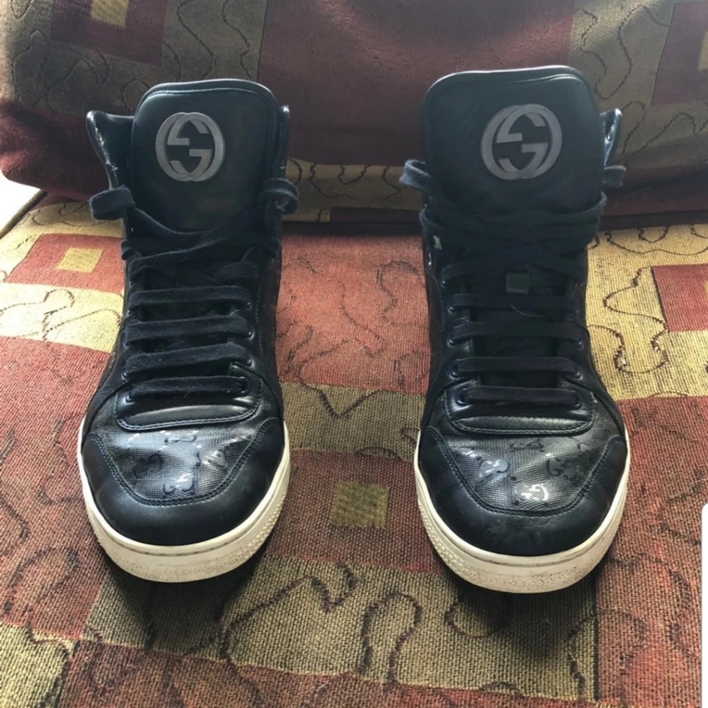 Gucci mens shoes size 8.5 US